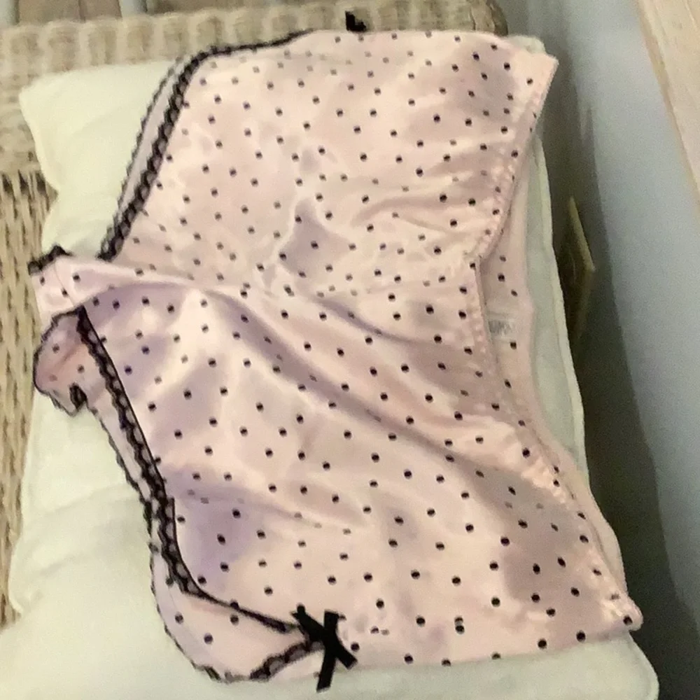 Gilligan & O'Malley Pink Camisole with Black Dots and Lace 2 pc set - Picture 7 of 10